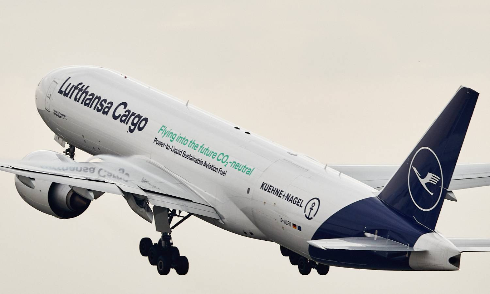 Lufthansa Cargo & Kuehne+Nagel empower power-to-liquid technology