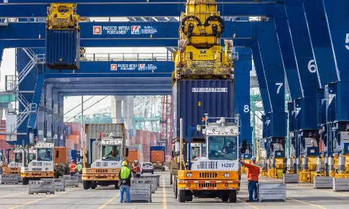 LA/LB ports automation will lead to more work, hours, new study says LA/LB ports automation will lead to more work, hours, new study says