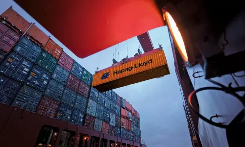 Hapag-Lloyd completes Spinelli deal Hapag-Lloyd completes Spinelli deal