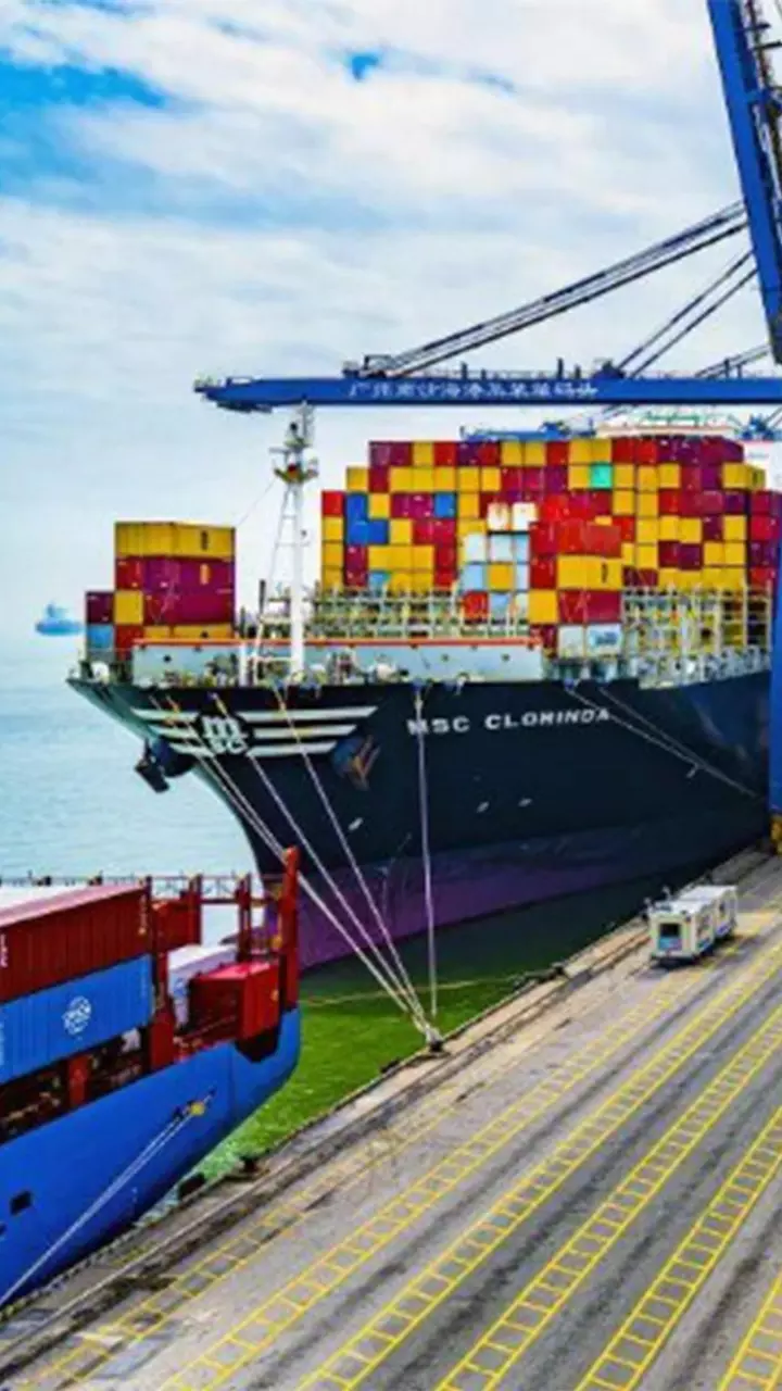 Xeneta Shipping Index drops 13%, sharpest MoM drop