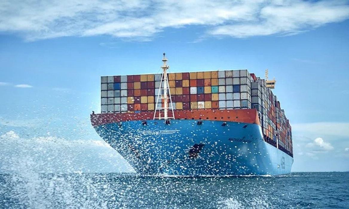 Maersk integrator strategy high risk move: Drewry