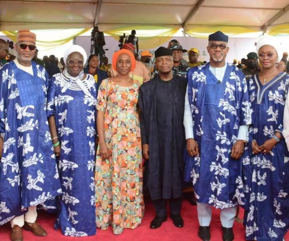 (L to R) Hadi Sirika, Minister of Aviation; Noimot Salako-Oyedele, Ogun State Deputy Governor; Dolapo Osinbajo, wife of Nigeria Vice President; Yemi Osinbajo Nigeria’s Vice President; Governor Dapo Abiodun and Mrs Bamidele Abiodu during the first landing of commercial aircraft at the Gateway International Agro Cargo Airport.