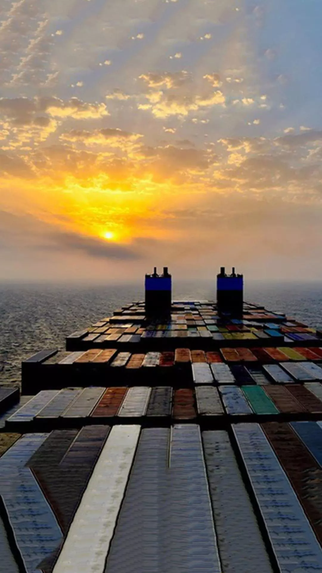 Hapag Q1 profit down 57% on lower rates, volumes