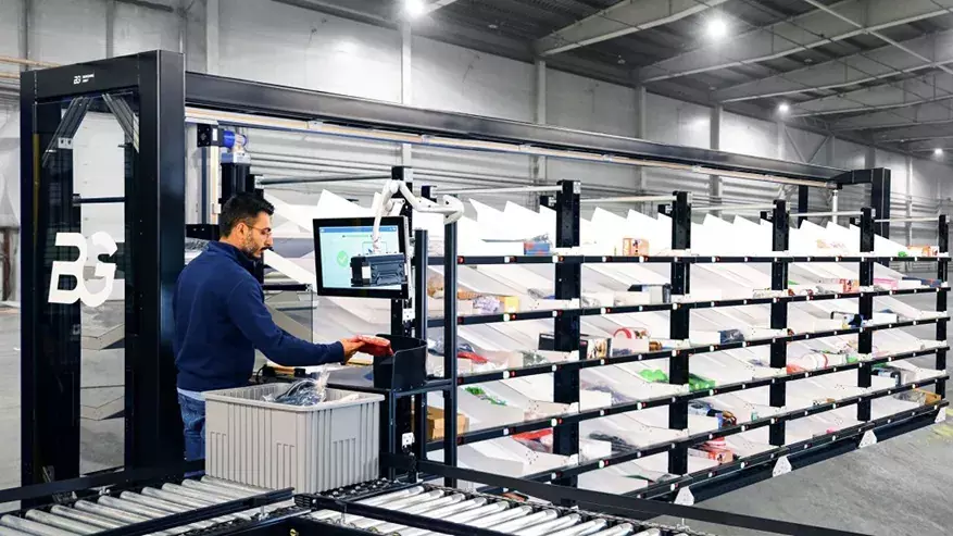 AI-enabled robotic solution deployed in Maersks UK warehouse AI-enabled robotic solution deployed in Maersks UK warehouse