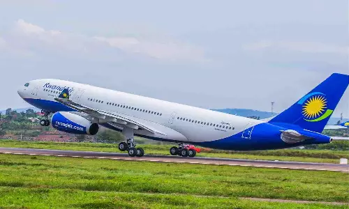 WFS signs cargo handling deal with RwandAir for Kigali-Paris flights WFS signs cargo handling deal with RwandAir for Kigali-Paris flights