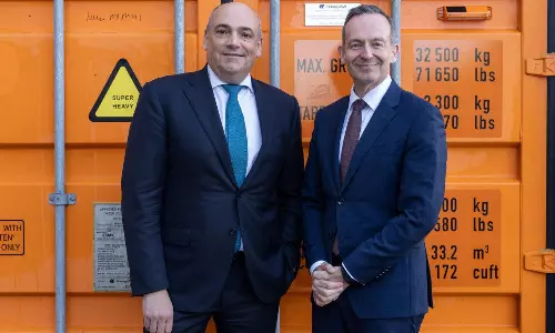 Hapag installs 700,000th tracking device Hapag installs 700,000th tracking device