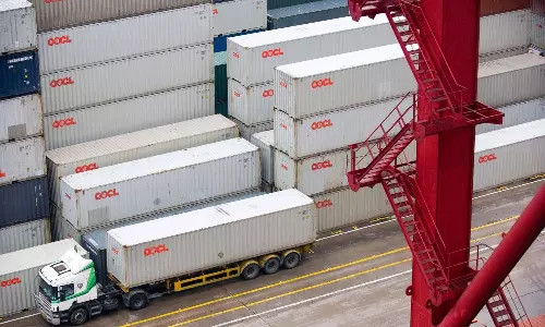 OOCL Q4 revenue drops 49%, liftings up 7%