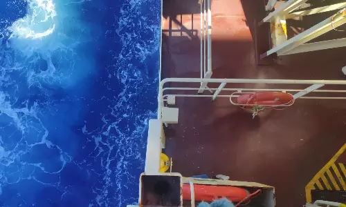 Maersk employees build system to deliver fresh water from vessels to ports