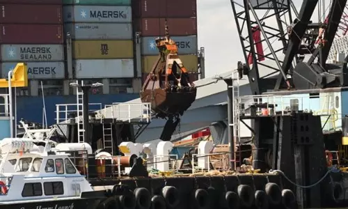 Baltimore update: Removal of containers onboard DALI continues Baltimore update: Removal of containers onboard DALI continues