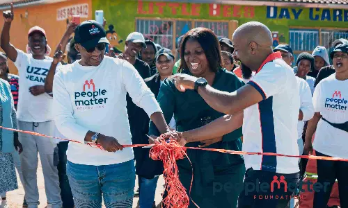 FedEx donates 2 boreholes for water-scarce community in South Africa FedEx donates 2 boreholes for water-scarce community in South Africa