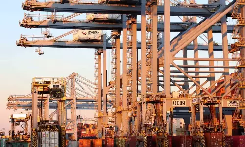 DP World plans £1bn expansion of London Gateway DP World plans £1bn expansion of London Gateway