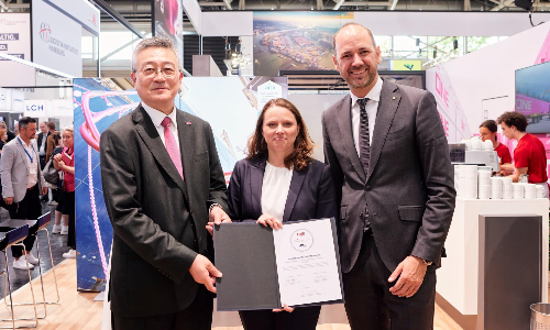 Hamburg Port Authority, ONE sign deal for shore power Hamburg Port Authority, ONE sign deal for shore power