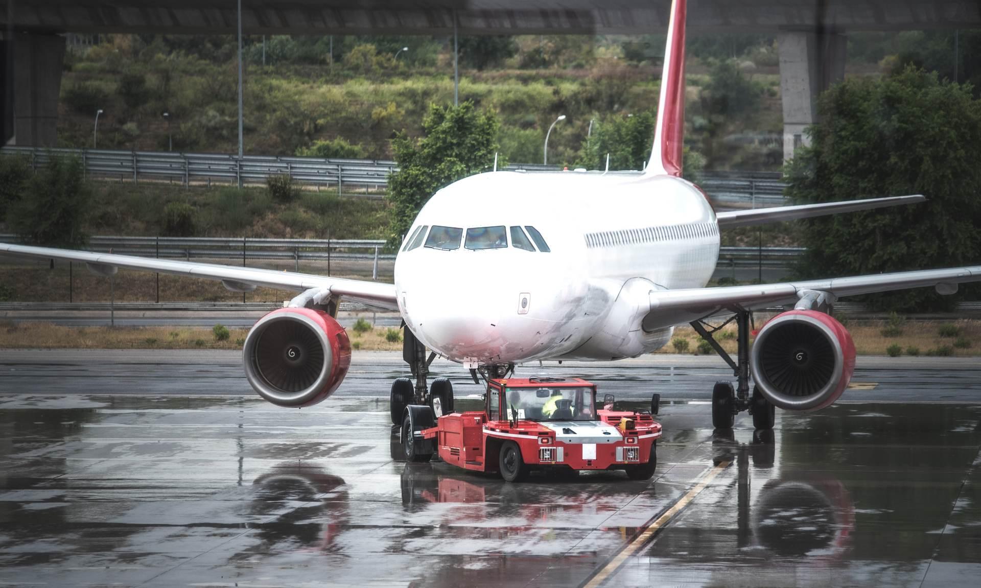 Aid plane crashes in South Sudan, 3 crew members dies