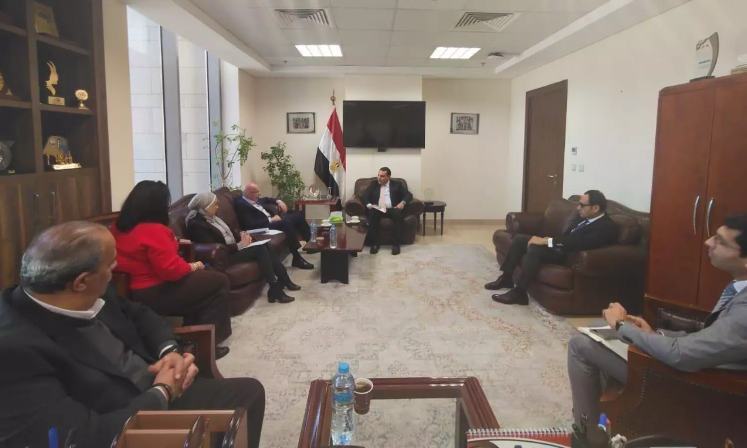 Egypt aligns export policy and gold banking to reshape logistics flows