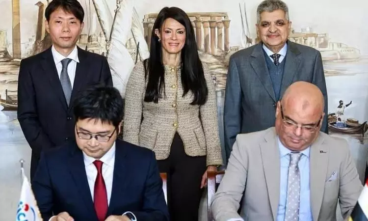 Egypt, Japan sign $22 mn deal to build Suez Canal dive support vessel