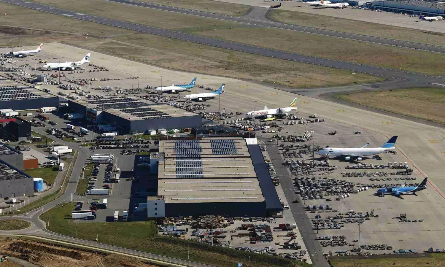 Exports and e-commerce lift LGG to second-strongest cargo year