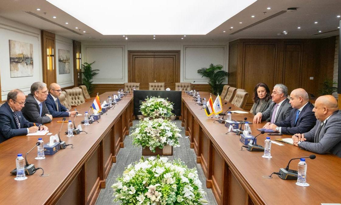 Suez Canal Zone explores green energy logistics ties with Netherlands