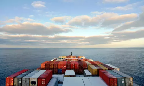 Hapag-Lloyd, DSV sign 18,000-tonne CO₂e reduction deal