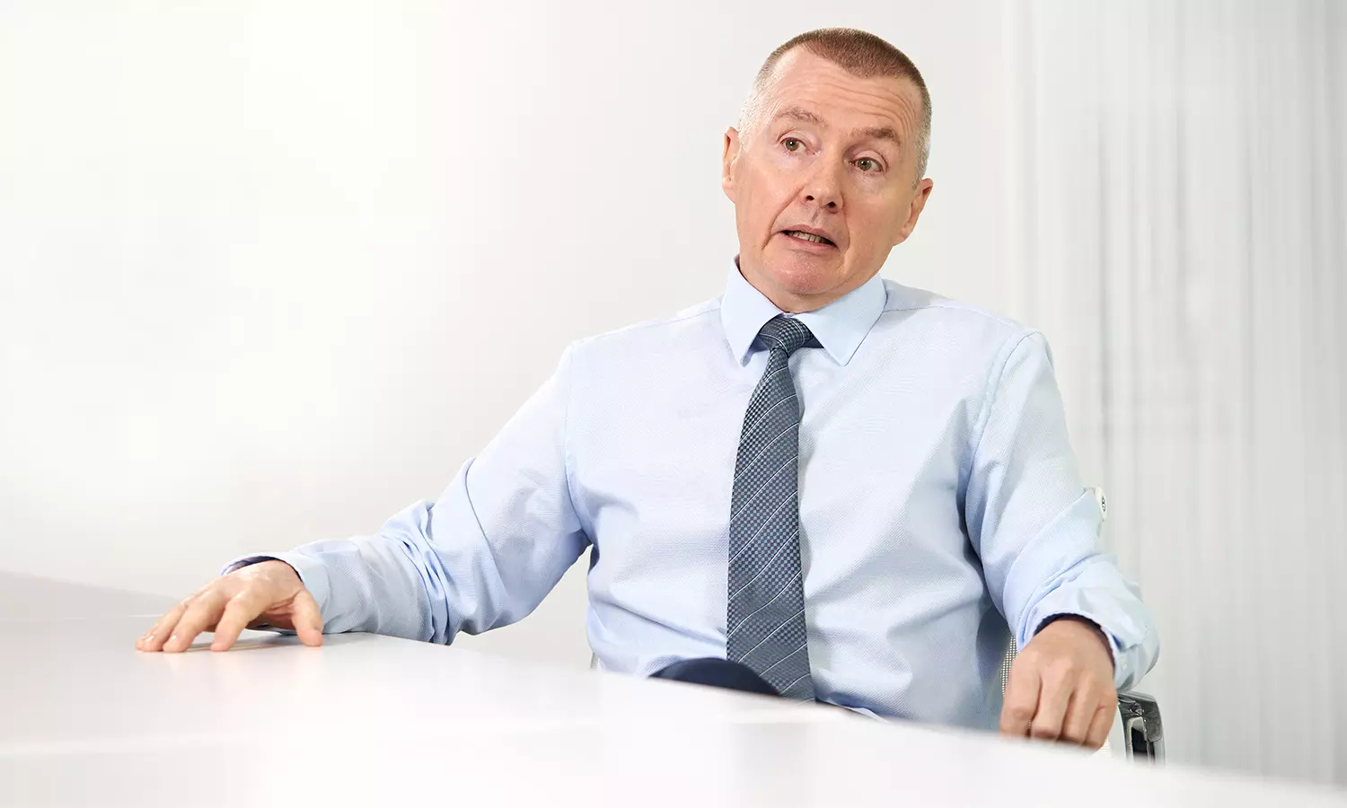 Willie Walsh begins tenure as IndiGo Chief Executive Officer Willie Walsh begins tenure as IndiGo Chief Executive Officer