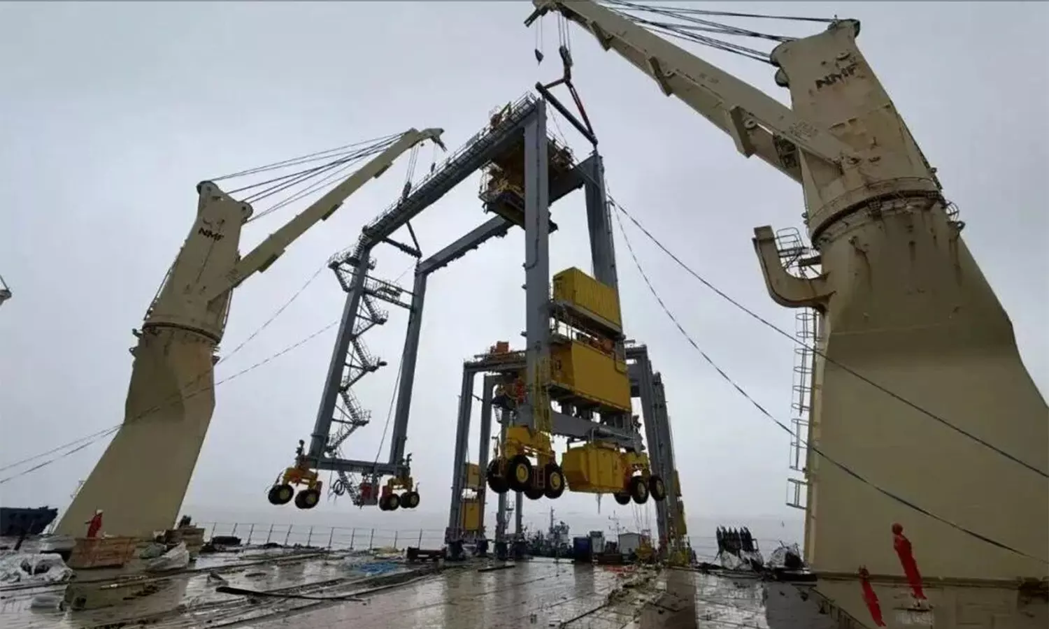 COSCO SHIPPING dispatches 17 ZPMC cranes for Namibian port upgrade COSCO SHIPPING dispatches 17 ZPMC cranes for Namibian port upgrade