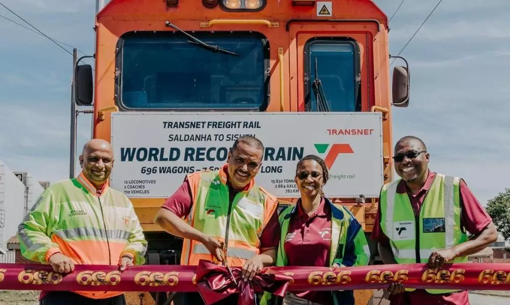 Transnet Freight Rail sets world record with 696-wagon train Transnet Freight Rail sets world record with 696-wagon train
