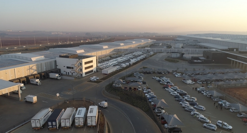 To further improve the infrastructure nationally in South Africa, DSV is also building a consolidating logistics centre in the Western Cape. To further improve the infrastructure nationally in South Africa, DSV is also building a consolidating logistics centre in the Western Cape.