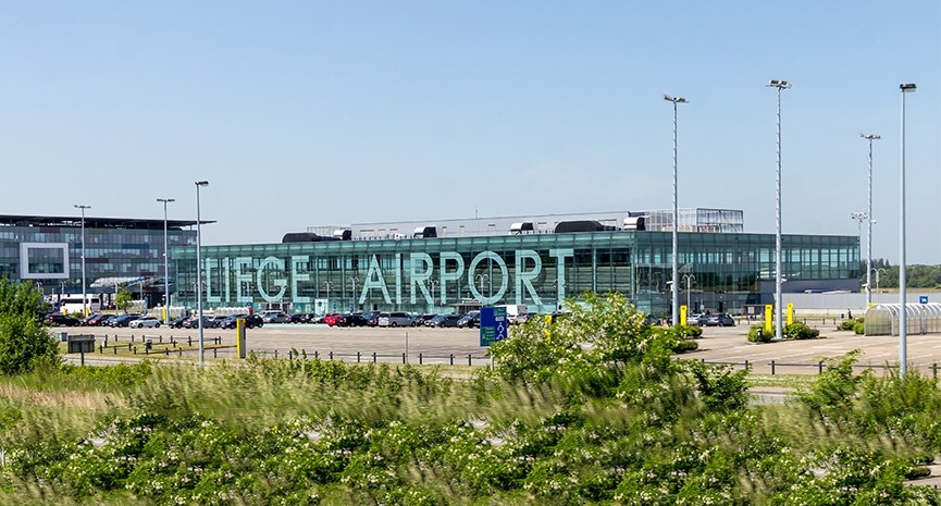 Level 2 accreditation is to encourage airports to reduce their CO2 emissions Level 2 accreditation is to encourage airports to reduce their CO2 emissions